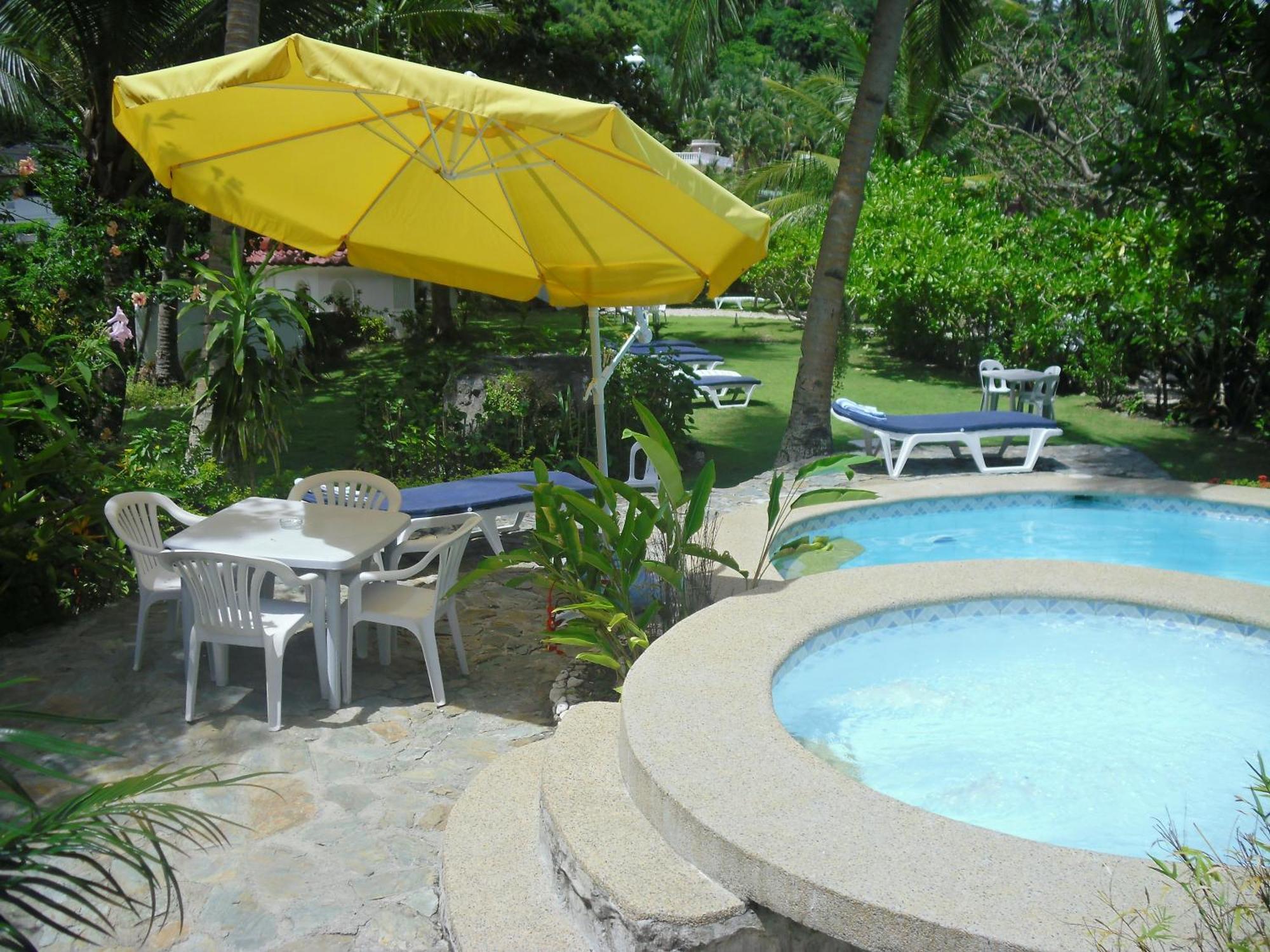 Blue Crystal Beach Resort Puerto Galera Exterior foto